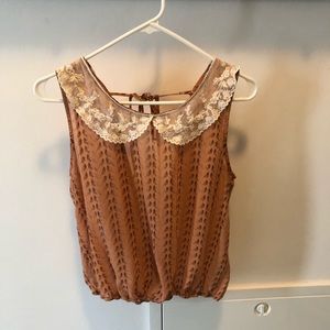 Floral tank top with Peter Pan collar